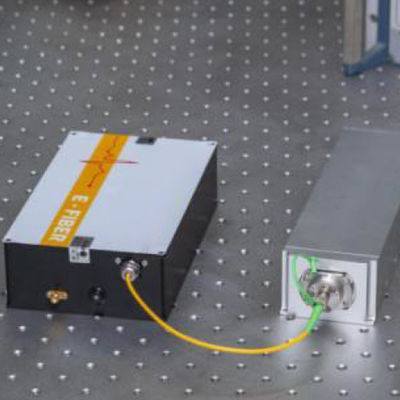 Krachtige femtoseconde pulsvezellaser 1560 nm hoge herhalingsfrequentie