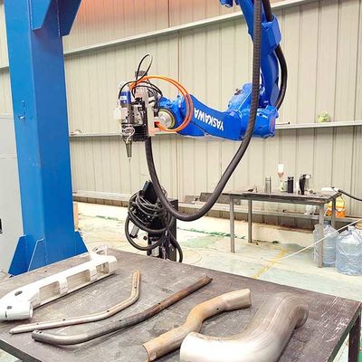 3D-lasersnijmachine voor pijpen, boogsnijden en gaten snijden van metalen pijpen met speciale vormen
